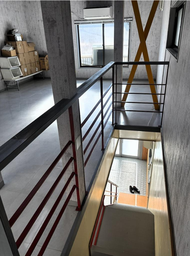 枚方市養父元町1-36 牧野貸倉庫