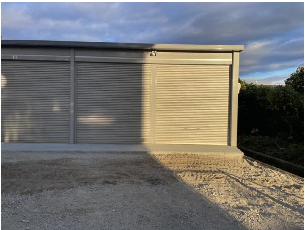 宝塚市山本野里2-17 山本野里２丁目倉庫ガレージ